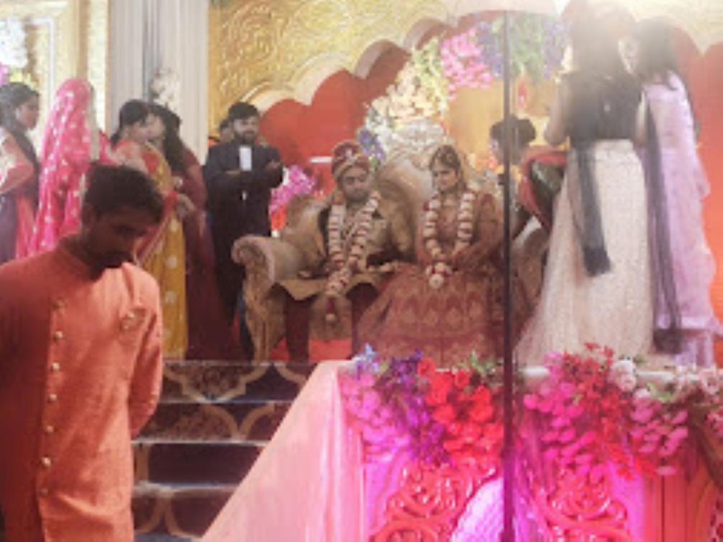 Guru Dev Palace Hotel & Lawn,Ayodhya エクステリア 写真