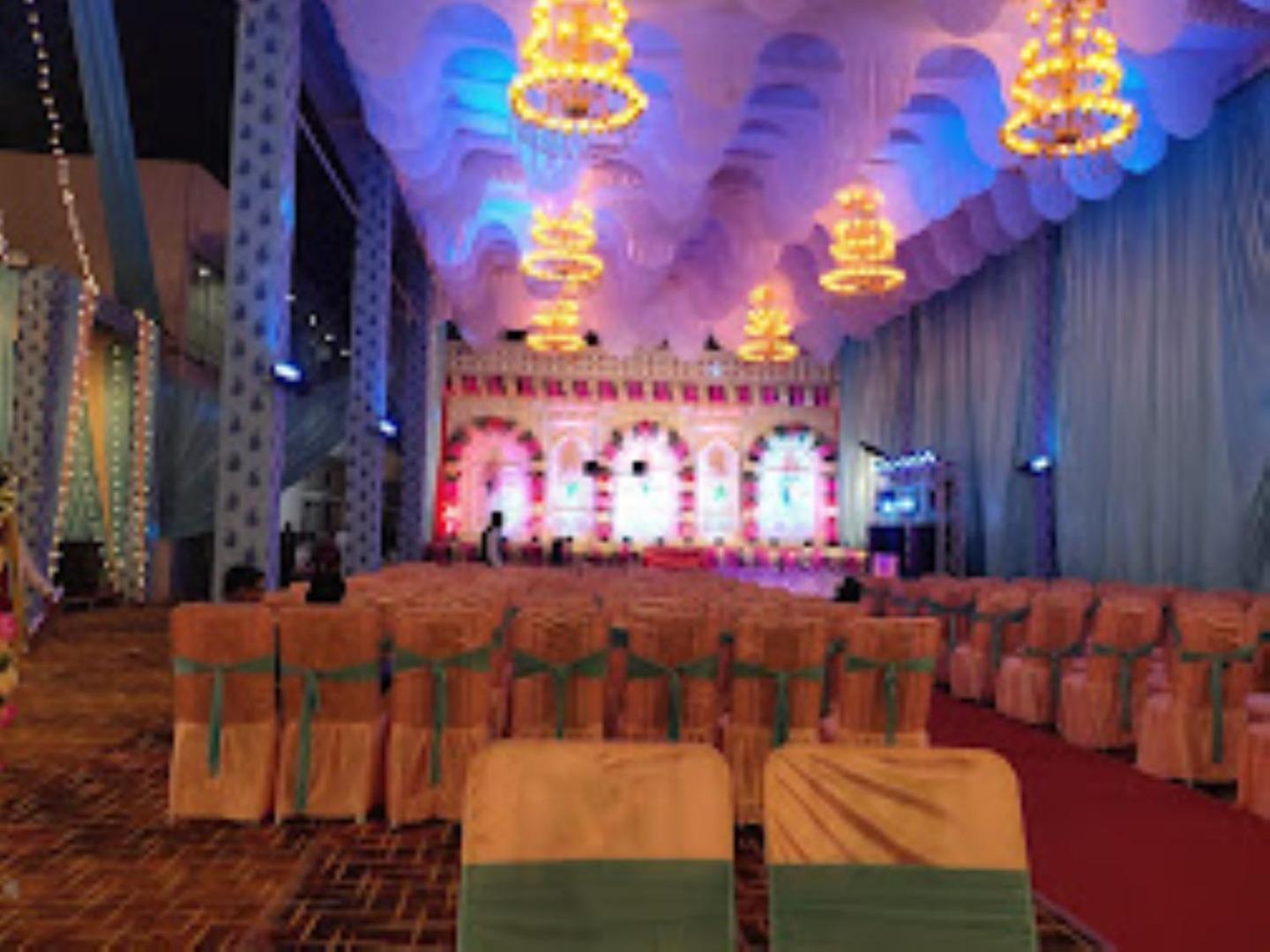 Guru Dev Palace Hotel & Lawn,Ayodhya エクステリア 写真